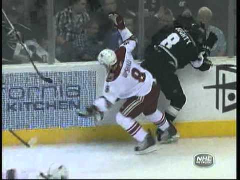 Drew Doughty nails Scottie Upshall