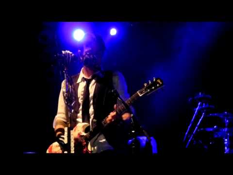 Three Days Grace - Free Falling Live - Hockeyfest Brantford 2011