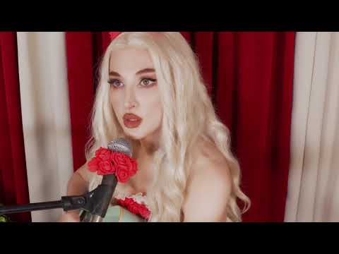 Chloë Black - Live Performance 'Générique' ('Title Track' French version)