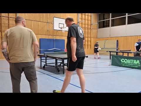 Hamburg Bezirksliga Tischtennis  -  T. Lau vs. T. Deterding  -  SC Urania vs. TTG Hamburg Nord