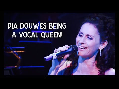 Pia Douwes being a vocal Queen for 8 minutes straight