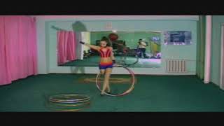 Hula hoop artist