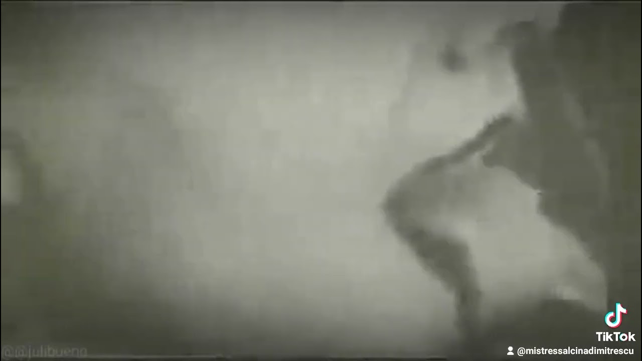 @JvdBxArt  mommy's special girl.