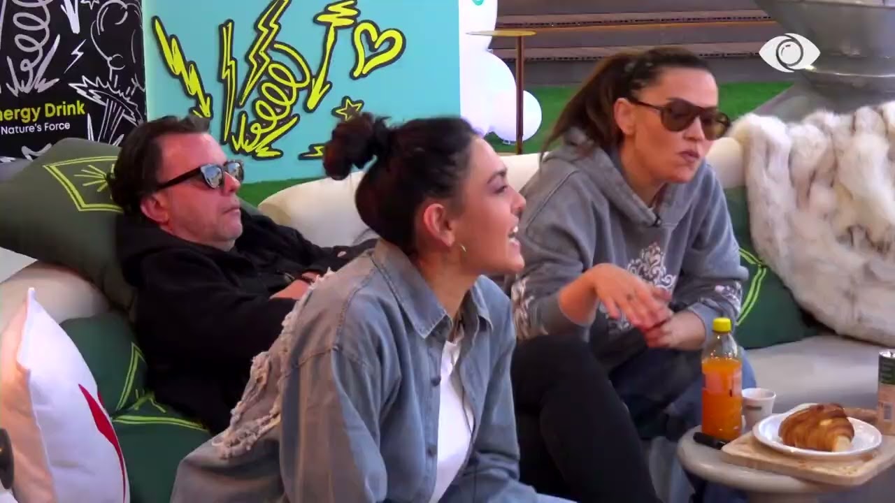 “Fanse”/ Livia debaton me Loredanën: Nuk lidh dot dy fjalë