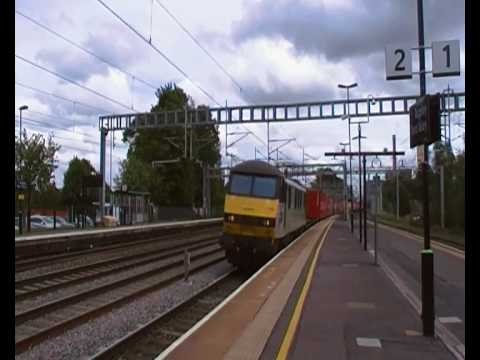 Freightliner 90048 passes through Rugeley Trent Valley (18/05/2009)