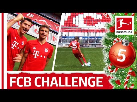 Lewandowski, Müller & Co. Crossbar Bottle Flip Challenge - Bundesliga 2019 Advent Calendar 5
