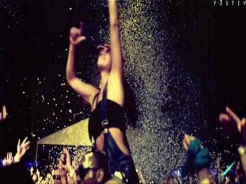 Double-Headed - Femrat e sotme