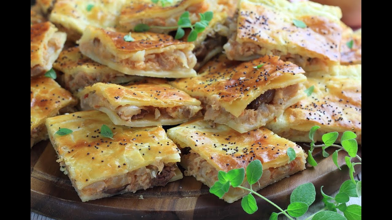 SFOGLIATA TONNO E CIPOLLE: semplicissima da preparare, ma dai sapori esplosivi.