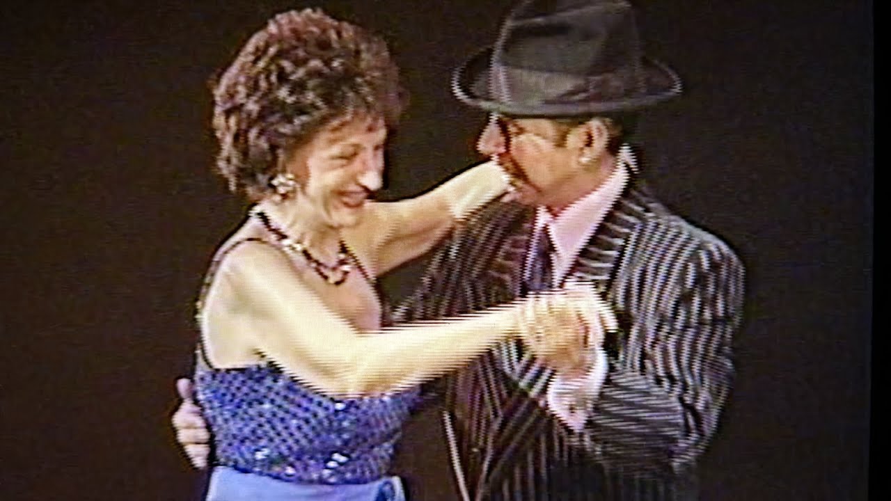 Tango LA CACHILA bailan Beba Pugliese y Roberto Herrera / Tango en Japon