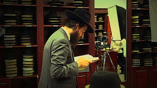 קבלו הצצה מאחורי הקלעים באתר HAT SOURCE | ראו שלב אחר שלב איך נוצרה הפרסומת המדהימה שלהם