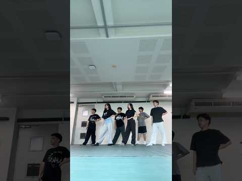 Ariana Grande - ‘Side to Side’ Dance Challenge | kvn barrera