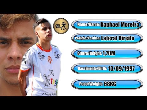 Raphinha lateral direito.
