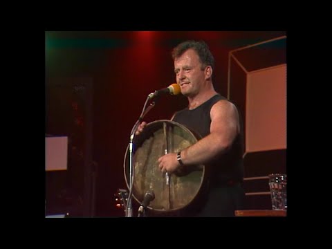 The Hackler From Grouse Hall - Christy Moore
