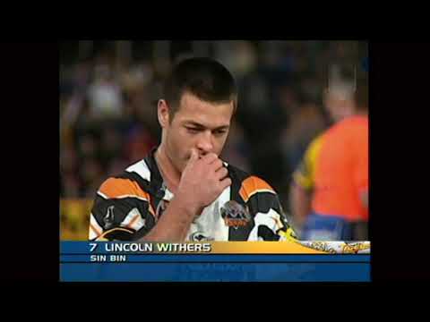 Willie Manu vs Matt Petersen - Eels vs Tigers FIGHT!!! 2003