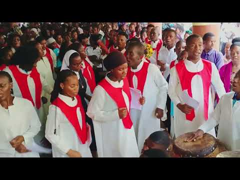 Ofertório Solene - Apwiya Iya va, sovaha sahu iya va (Lingua Emakhuwa)