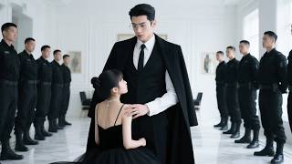 Het 18-jarige pure meisje temde de gevaarlijke stiefbroer — hij verwent haar als een prinses!