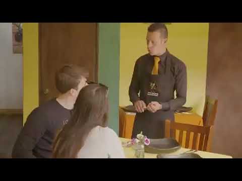 los puros criollos los meseros