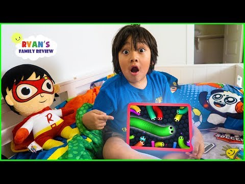 What's on my iPad with Ryan!! Slither.io, Pac Man, Tag with Ryan Kids Games!