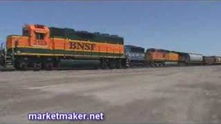 preview picture of video 'Remote Controlled BNSF GP38 works Dilworth'