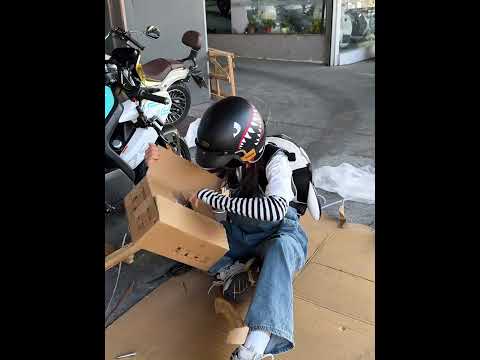 我的自动挡显眼包摩托到喽 #摩托车 #小摩托 #喜提新车 #宗申魔方 #Cyril赛罗头盔