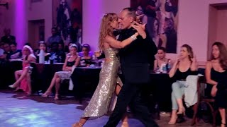 Lorena Ermocida y Pancho Martínez Pey. A los amigos (Pugliese) En lo de Balmaceda 15dic22 (2/3)