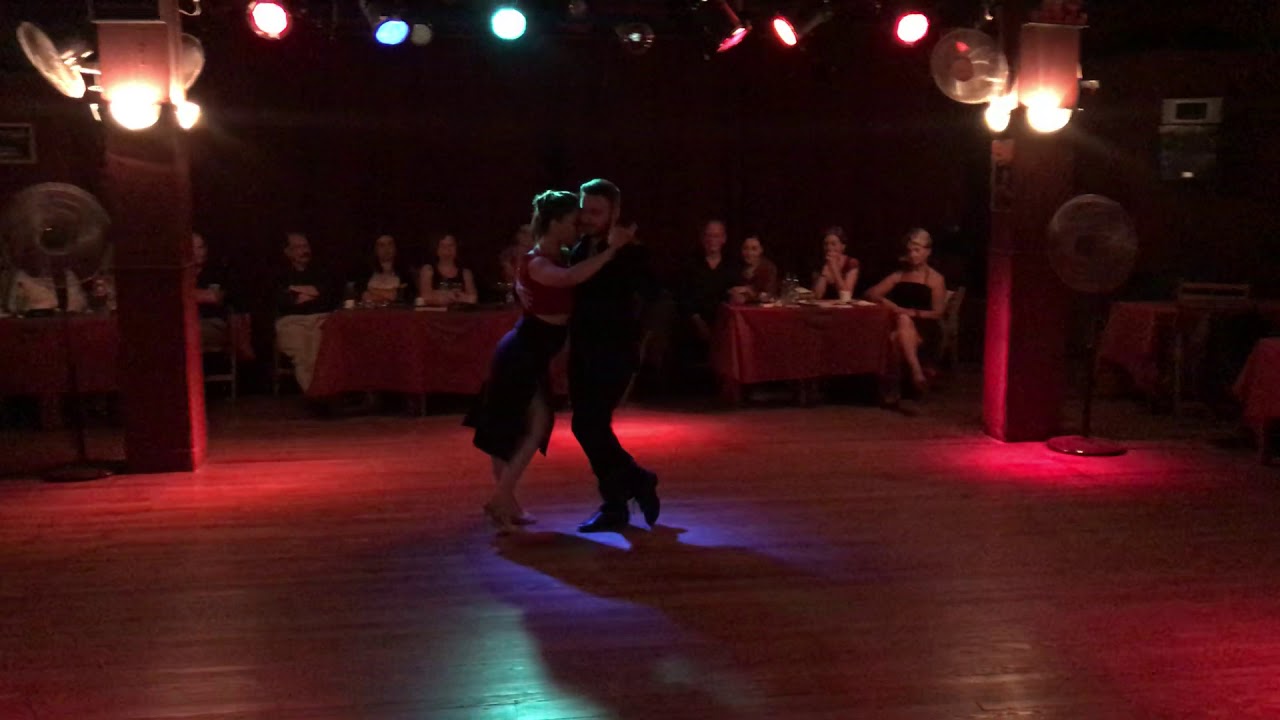 Virginia Cutillo y Diego Bado - 1 - "Cristal"