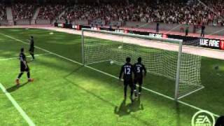 preview picture of video 'FIFA 11 VAN PERSIE NICE FREE KICK'