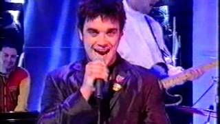 1996 - 9 Aout - Freedom (Live at TOTP) - Version 1