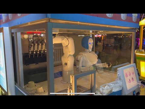 Robot Selling Ice Cream | Welcome to DUBAI