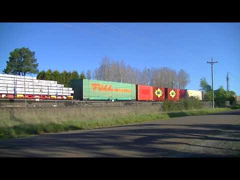 4 Pacific National Locomotives on a very long freight Train - Australian Trains / Railways
