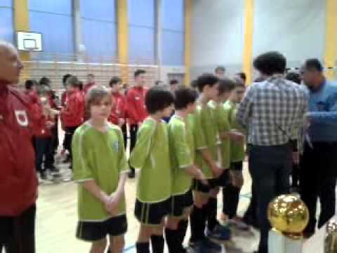 UKS Iskra Gdynia - R-2001 - II miejsce w Maxima Cup, Straszyn 01.03.2014, wreczenie medali