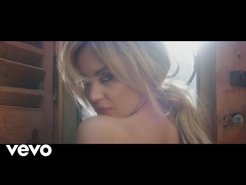 Samantha Jade - Shake That ft. Pitbull