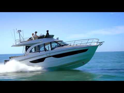 Beneteau Antares 11 Flybridge version Beneteau Antares 11 Flybridge version