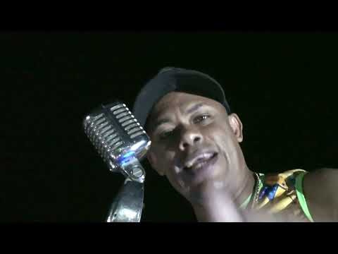 CASCA DE BALA NO BLOCO ME ABRAÇA COM MARCIO ARAÚJO SÃO JOÃO DE MACAJUBA-BA 2026