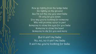 Lil Wayne - It Ain&#39;t Me (Lyrics)