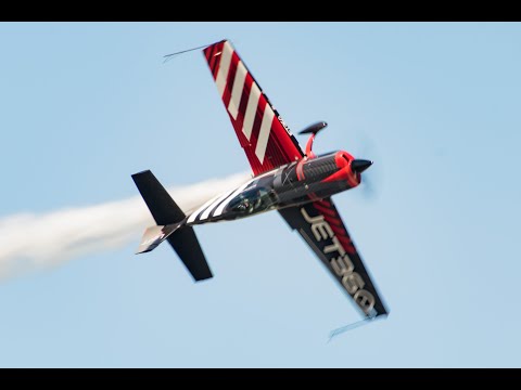 Adam Baker Extra 330LX Jacksonville Airshow 10/22