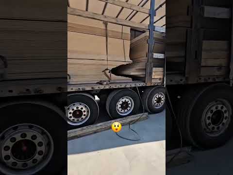 ​Load security fail! 🤦‍♂️⛓️ alain_truck #truckingjobs #automobile #lkw #camion