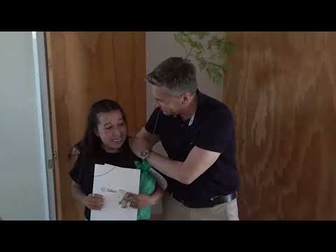 El Gobernador Leandro Zdero entregó hoy viviendas en Presidencia de la Plaza.