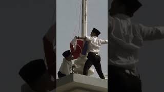 Download lagu Peristiwa Perobekan Bendera Belanda oleh Arek-Arek Suroboyo mp3