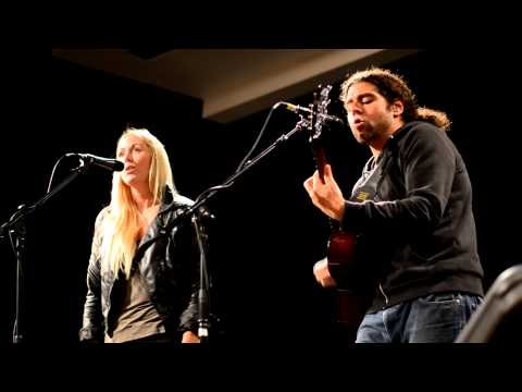 Claudio Sanchez & Chondra Echert Sanchez "A Favor House Atlantic" Coheed & Cambria Acoustic