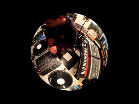 KID KOALA: 3 Bit Blues LIVE IN STUDIO