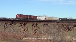preview picture of video 'Canadian Pacific on the Foster, IA trestles 10/31/12'