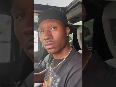 Davis tries pulling up on Duke Dennis