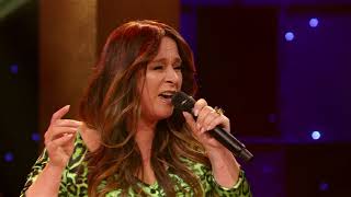 Trijntje Oosterhuis  met Saving All My Love For You | De Beste Liedjes van...