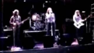 The Donnas - Do You Wanna Hit It  Soundcheck