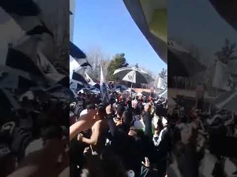 "Gimnasia de Mendoza(los famosos 33)" Barra: Los Famosos 33 &bull; Club: Gimnasia y Esgrima de Mendoza