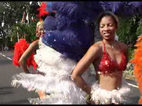 La pirogue Entertainment Carnival Final