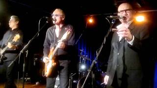 Nine Below Zero - Don't Put Your Finger At The Guitar Man