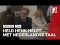 Twentse taalheld Henk helpt met Nederlands