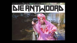 Die Antwoord - She Makes Me A Killer